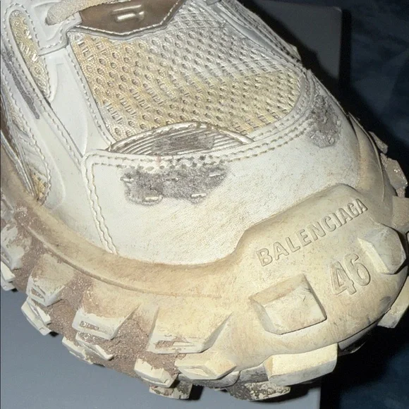 Balenciaga DESTROYED defender sz 46 - Picture 3 of 16